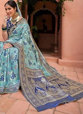 blue floral linen saree with blouse 3