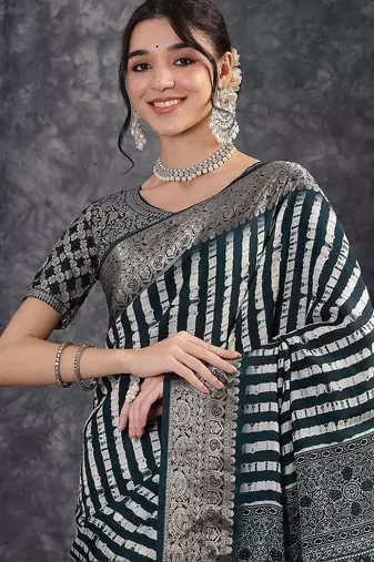 Navy blue navy blue & white striped silk blend saree