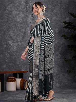 Navy blue navy blue & white striped silk blend saree 3
