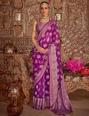 magenta woven design zari saree with blouse piece 1