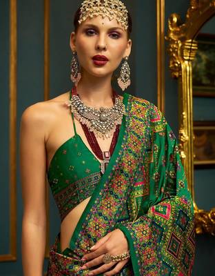 green ethnic motifs banarasi silk blend saree 4