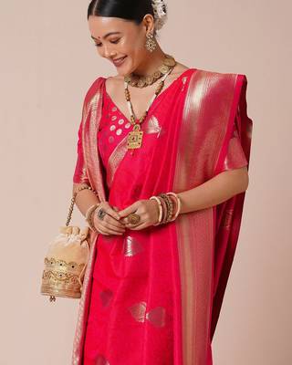 Pink woven design zari silk blend banarasi saree 4