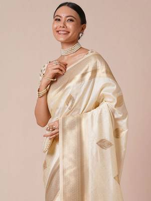 cream woven design zari banarasi silk blend saree 4