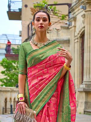 Pink woven design jaali silk blend banarasi saree 2