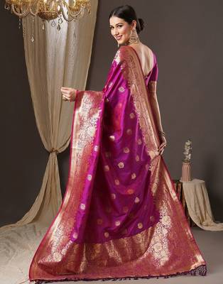 magenta floral zari banarasi silk blend saree 2