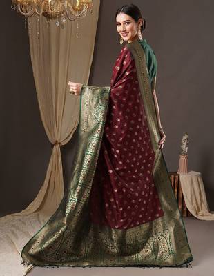 brown woven design zari banarasi silk blend saree 2