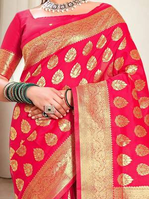pink woven design zari banarasi silk blend saree 5