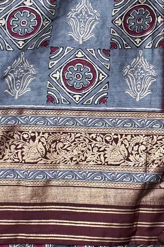 grey & maroon geometric woven design zari banarasi silk blend saree