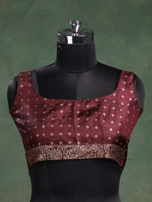 grey & maroon geometric woven design zari banarasi silk blend saree 5