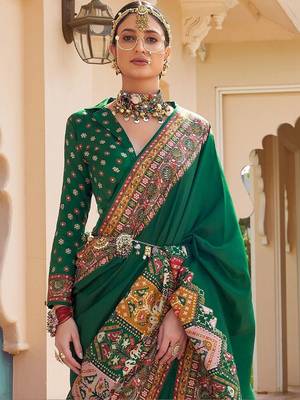 Green kalamkari embroidered silk blend designer patola saree 3