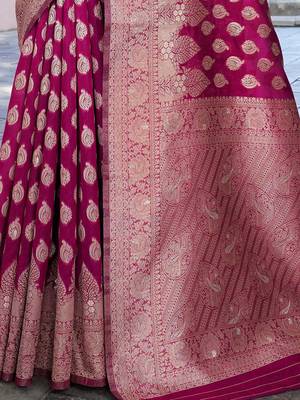 pink & gold-toned ethnic motifs woven design zari saree 5