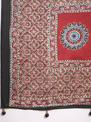 maroon striped crepe block print saree 5