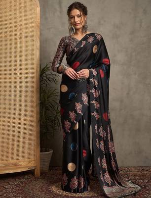 black printed saree with blouse 1