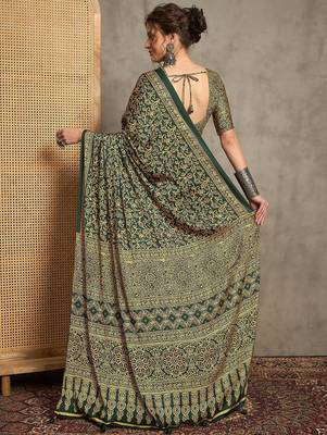 green floral printed crepe block print saree 3