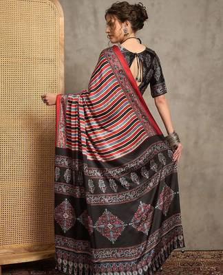 maroon striped crepe block print saree 3