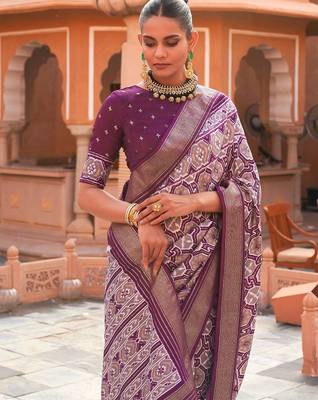 Grey ethnic motifs zari silk blend pochampally saree 3