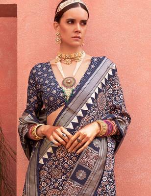 Navy blue ethnic motifs zari silk blend banarasi saree 3