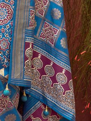 Blue ethnic motifs zari silk blend woven design  saree 5