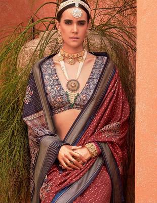 Maroon ethnic motifs zari silk blend banarasi saree 3