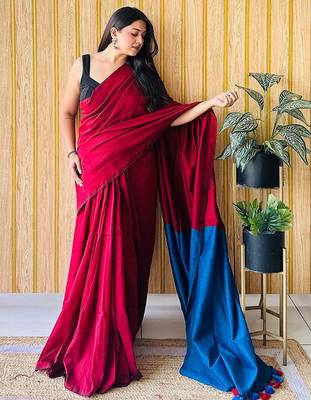 maroon tassel detailed saree with no border 1