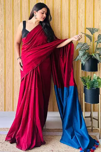 maroon tassel detailed saree with no border