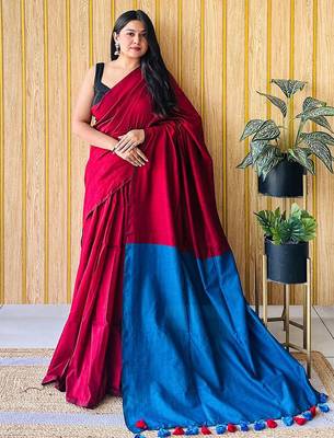 maroon tassel detailed saree with no border 2