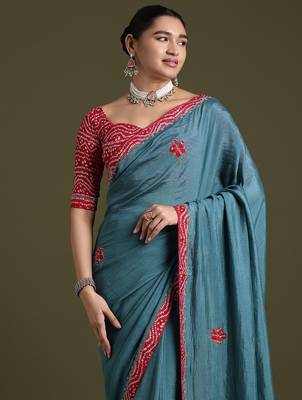 Blue bandhani printed saree with matching blouse 4