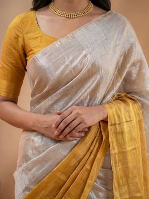 Off white woven design tissue kasavu saree 5