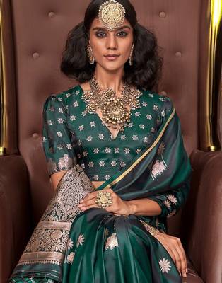 green ethnic motifs woven design zari satin gadwal saree 4