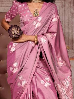mauve floral woven design zari gadwal saree 3