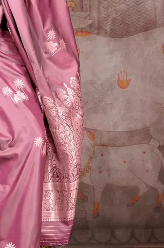 mauve floral woven design zari gadwal saree