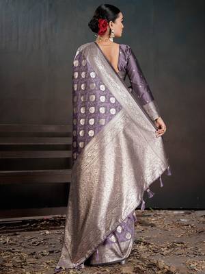 Purple woven design zari silk blend handloom banarasi saree 3