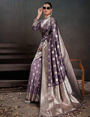 Purple woven design zari silk blend handloom banarasi saree 4