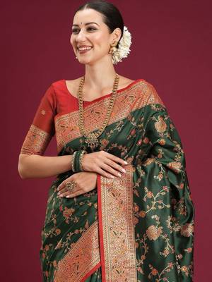 green woven design zari art silk blend designer banarasi saree 4