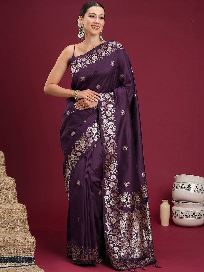 Purple purple floral zari silk blend heavy work banarasi saree unstiched blouse