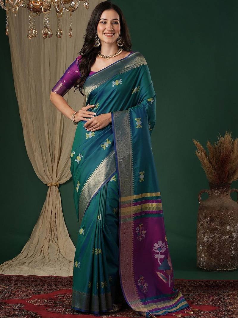 Teal teal floral zari silk blend handloom banarasi saree unstiched blouse