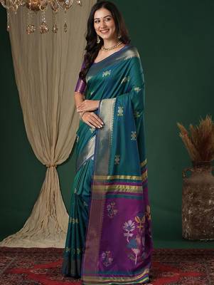 Teal teal floral zari silk blend handloom banarasi saree unstiched blouse 3