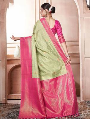 green striped zari kanjeevaram silk blend saree 3