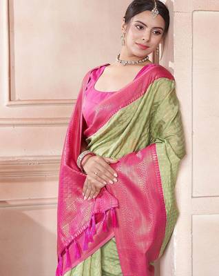 green striped zari kanjeevaram silk blend saree 4