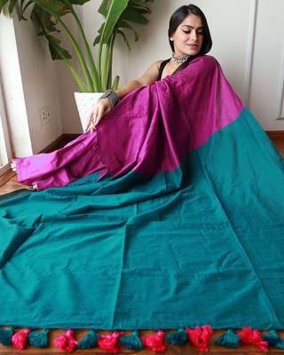 burgundy cotton blend solid saree 3