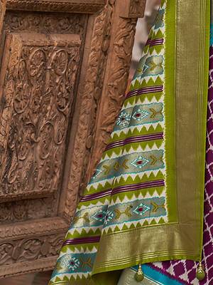 Purple woven design zari silk blend banarasi saree 4