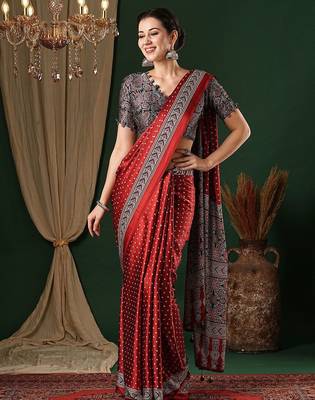 red bandhani ethnic printed crepe saree 1