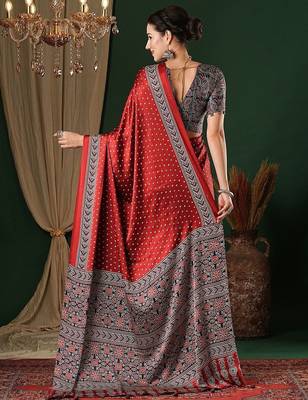 red bandhani ethnic printed crepe saree 3