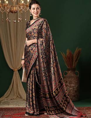 black ethnic motifs crepe saree 4