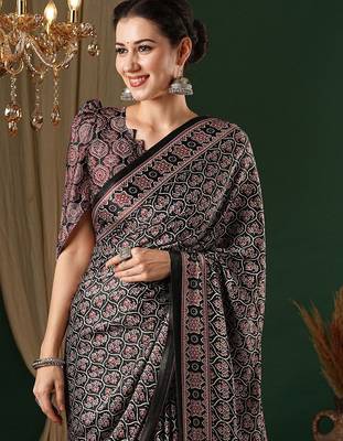 black ethnic motifs ajrak crepe saree 4