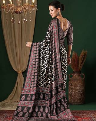 black crepe saree 3