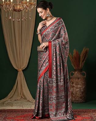 grey ethnic motifs ajrak crepe saree 2