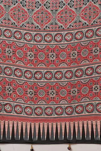 grey ethnic motifs ajrak crepe saree
