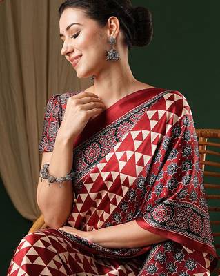 red ethnic printed crepe designer saree 4