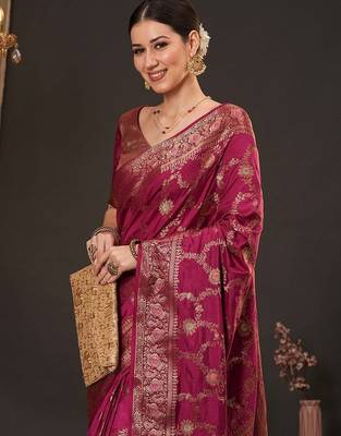 Magenta woven design zari silk blend banarasi saree 4